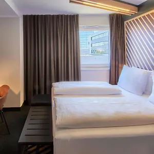 Frankfurt-niederrad Otel