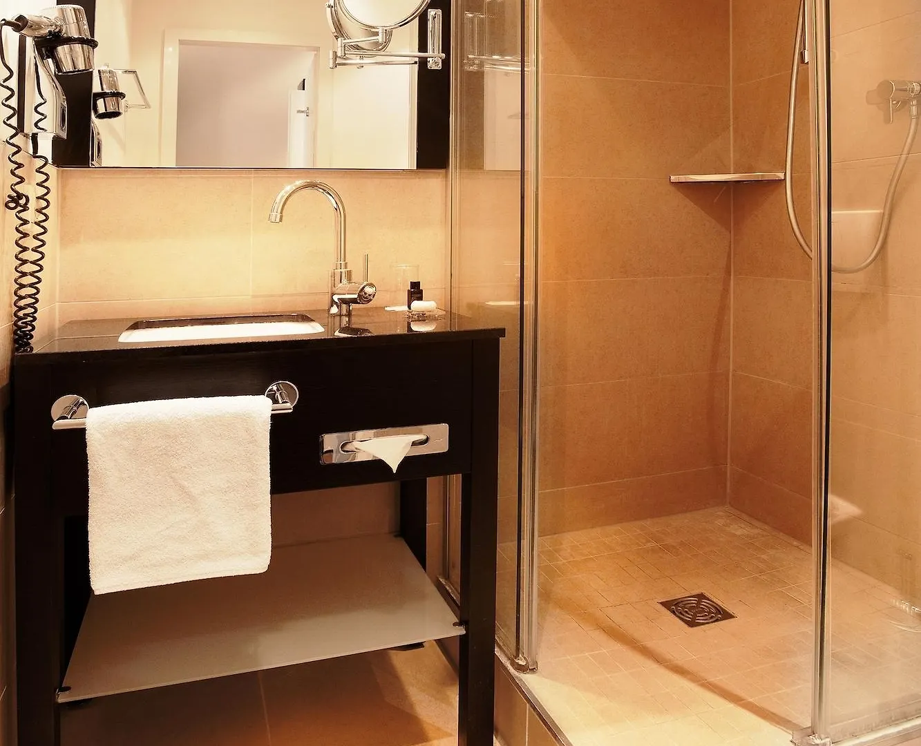 Hotel Victoria Frankfurt am Main 4*,  Germany